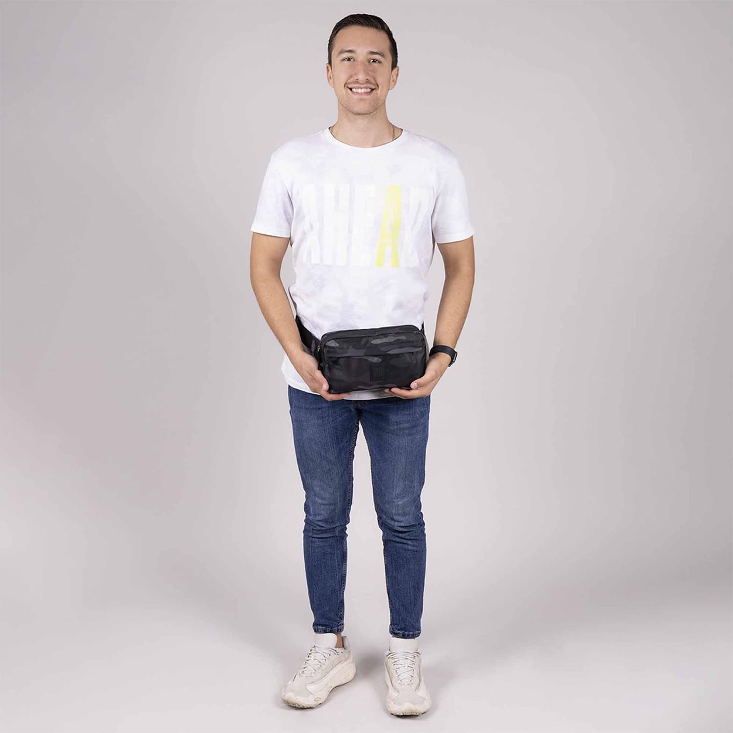 Cangurera 1818 by Chenson Negra para Dama con Cinturón Ajustable - vista 2