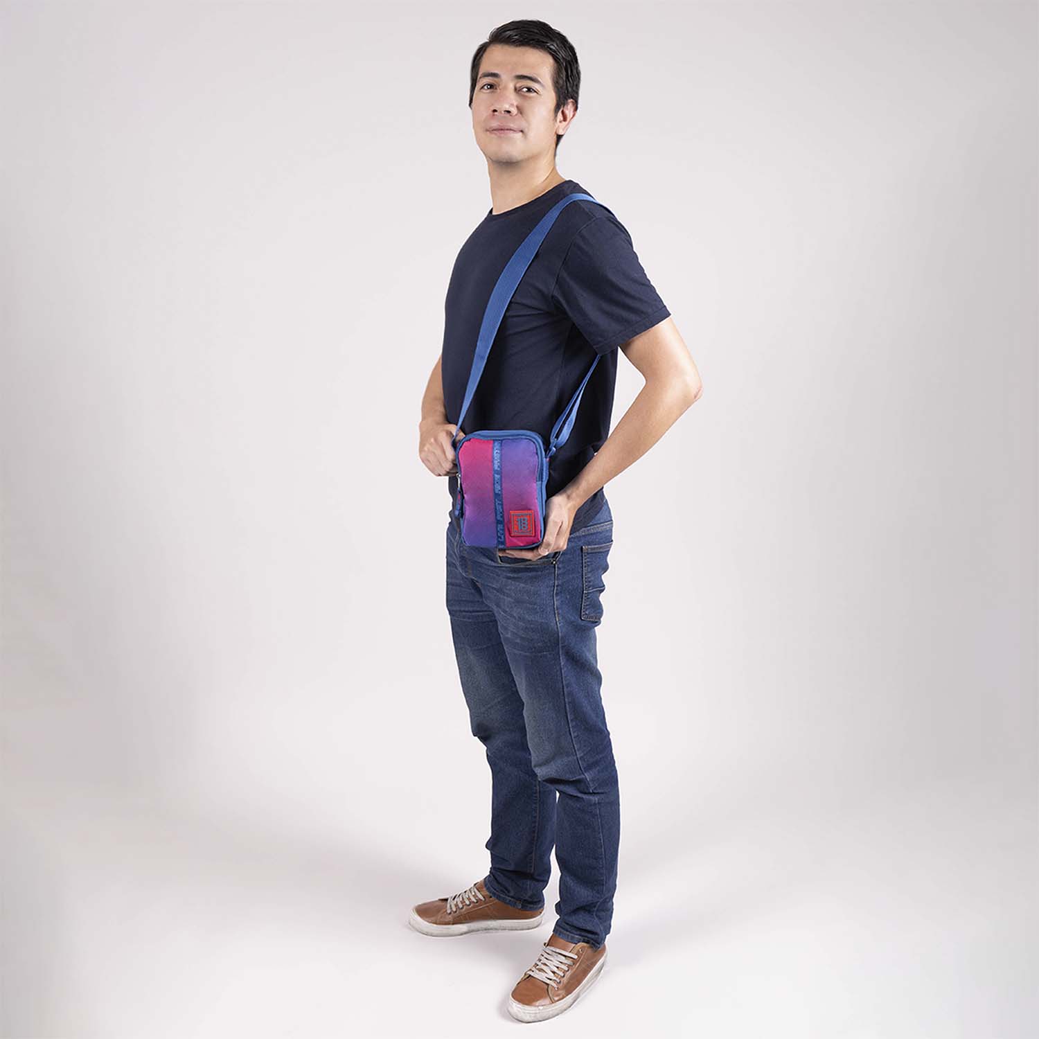 Bolsa de Lado 1818 by Chenson Azul Juvenil con Amplio Compartimento - vista 2