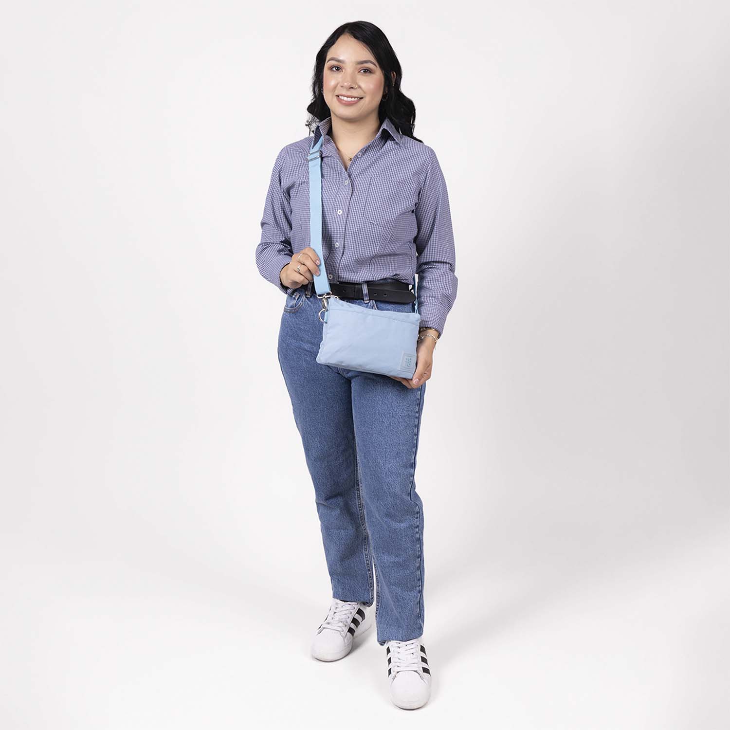 Bolsa de Lado Azul 1818 by Chenson - Estilo Juvenil y Funcionalidad - vista 2