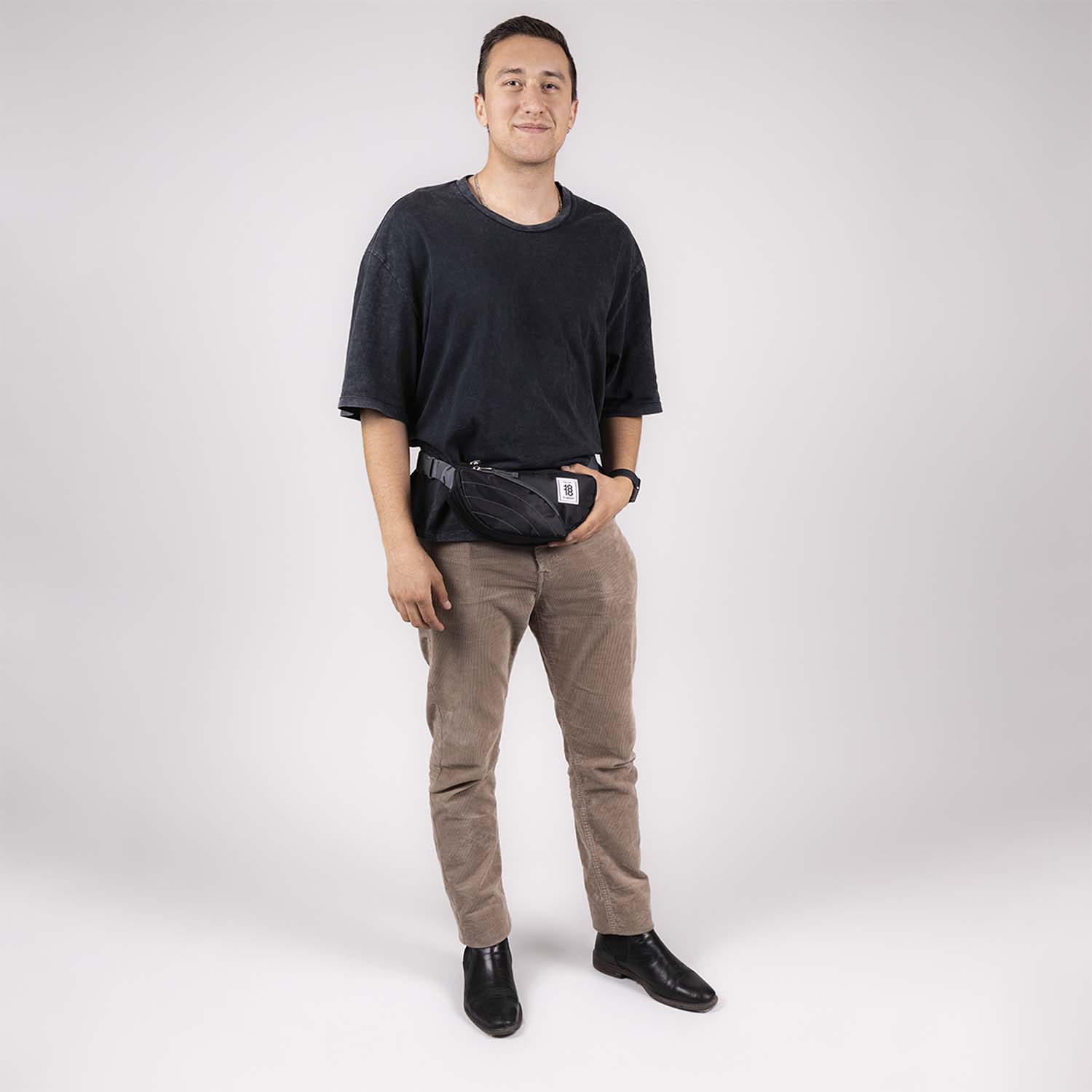 Cangurera negra 1818 by Chenson para dama - Estilo juvenil y funcionalidad - vista 2