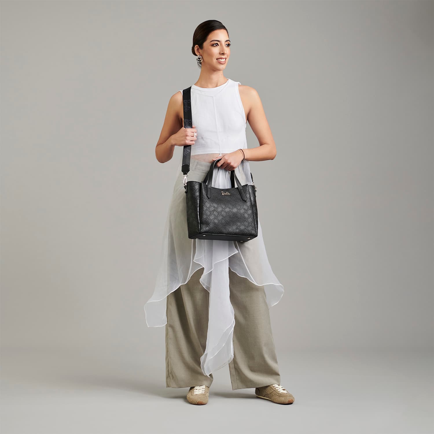 Bolsa de Mano para Dama Barbie by Chenson Color Negro con Estilo Único - vista 2