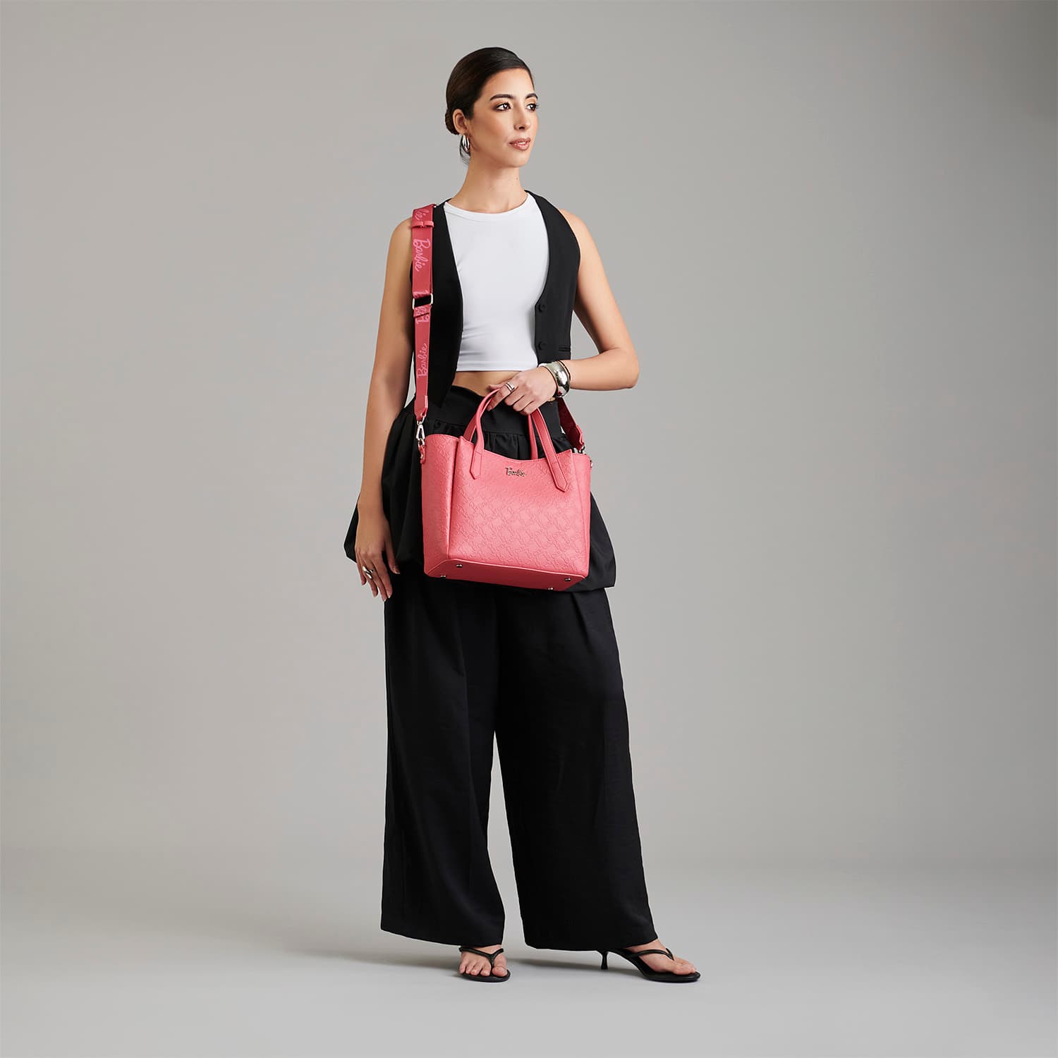 Bolsa de Mano para Dama Barbie by Chenson Rosa con Estilo y Funcionalidad - vista 2