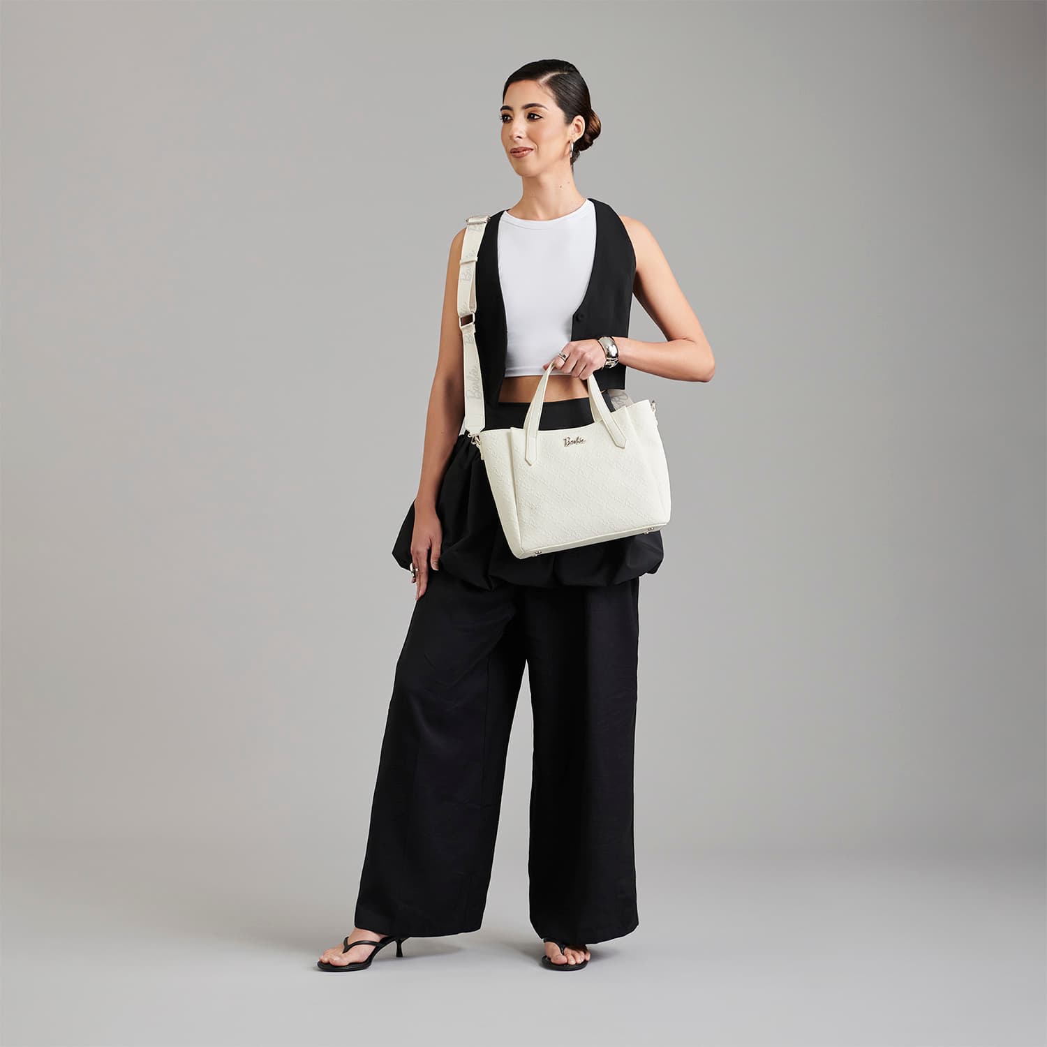 Bolsa de Mano para Dama Barbie by Chenson Blanca - Estilo y Funcionalidad - vista 2