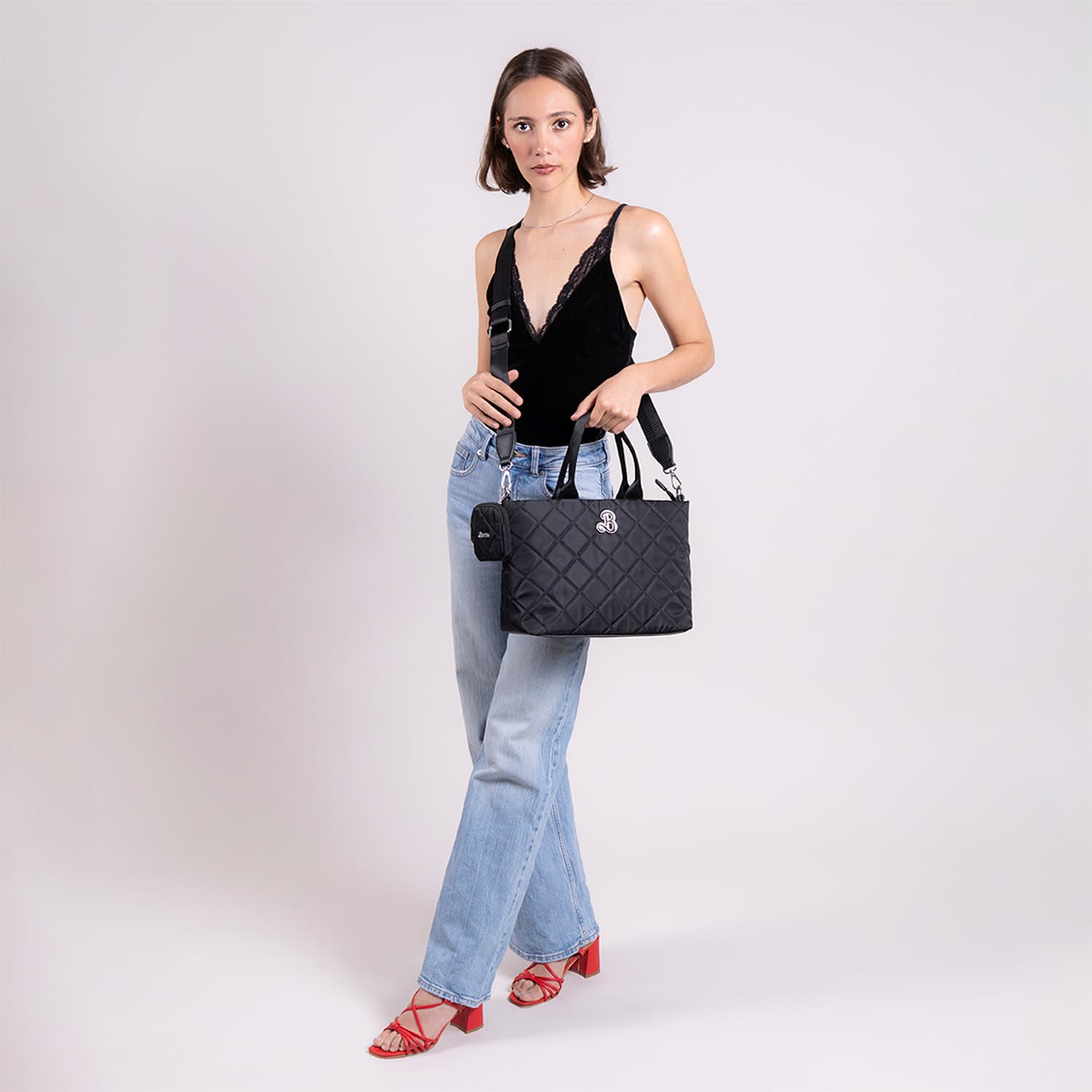 Bolsa de Mano para Dama Barbie by Chenson en Negro - Estilo y Funcionalidad - vista 2