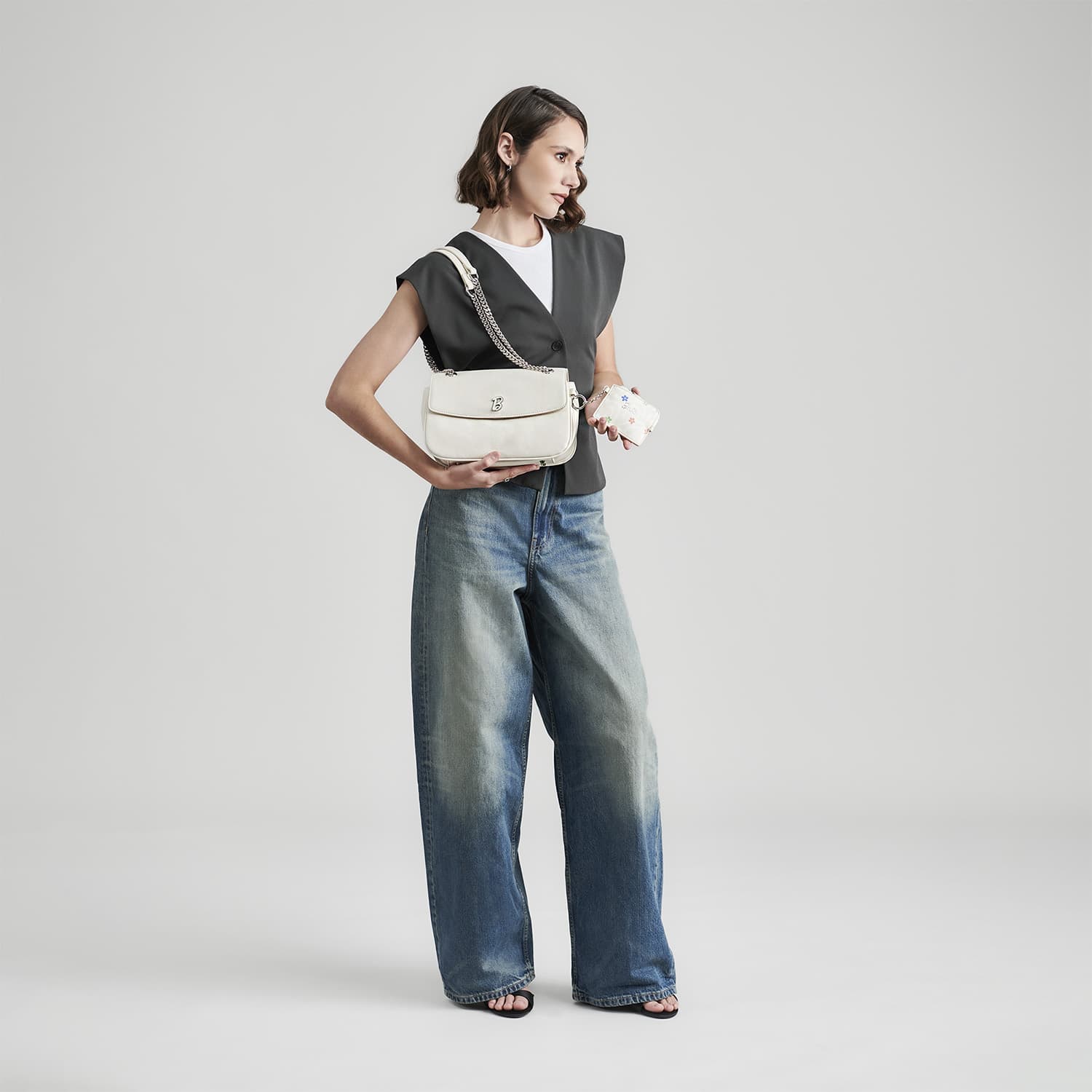 Bolsa de Lado Barbie by Chenson Beige - Estilo y Funcionalidad para Dama - vista 2