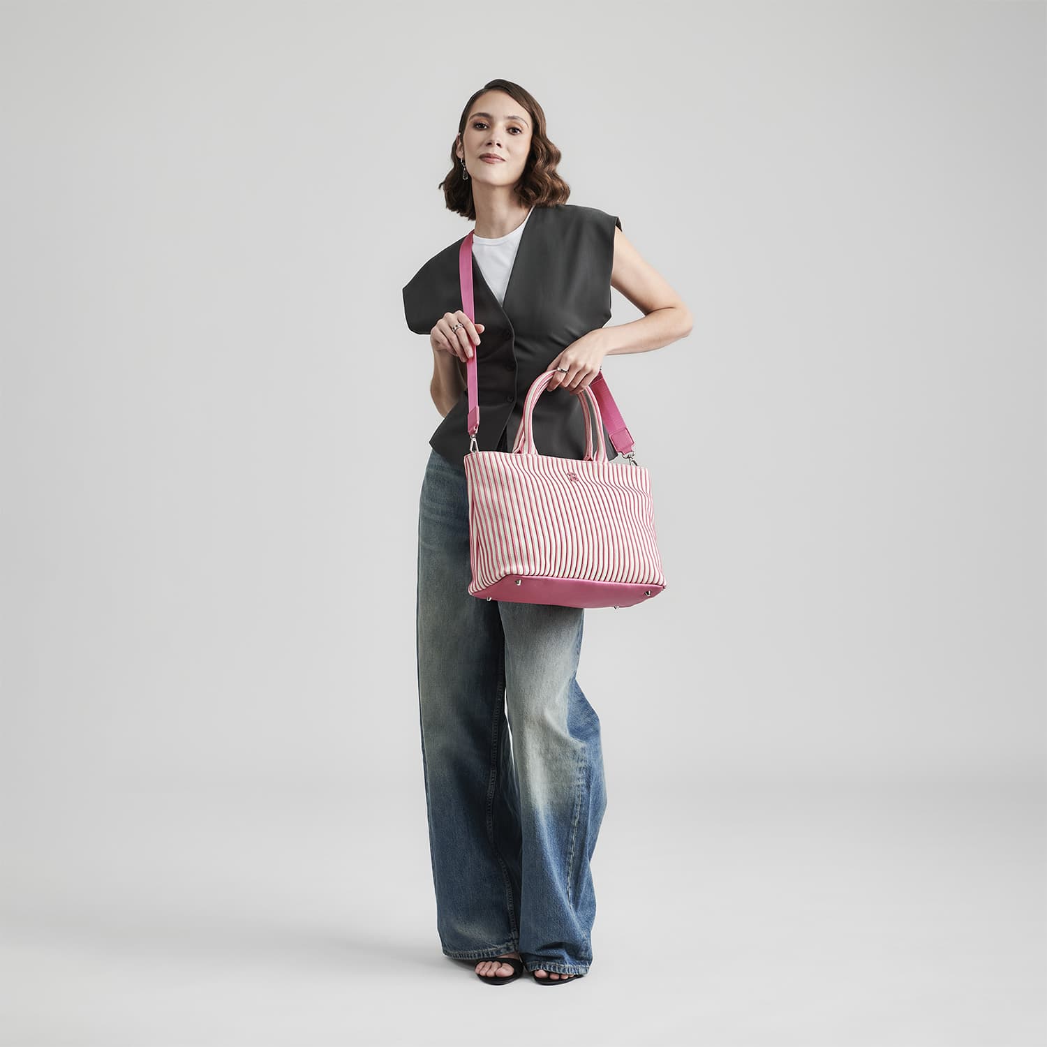 Bolsa de Mano para Dama Barbie by Chenson Rosa - Estilo y Funcionalidad - vista 2