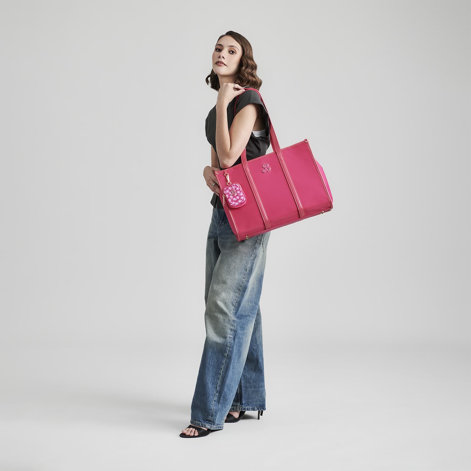 Bolsa grande para dama Barbie by Chenson color rosa - Estilo y funcionalidad - vista 2