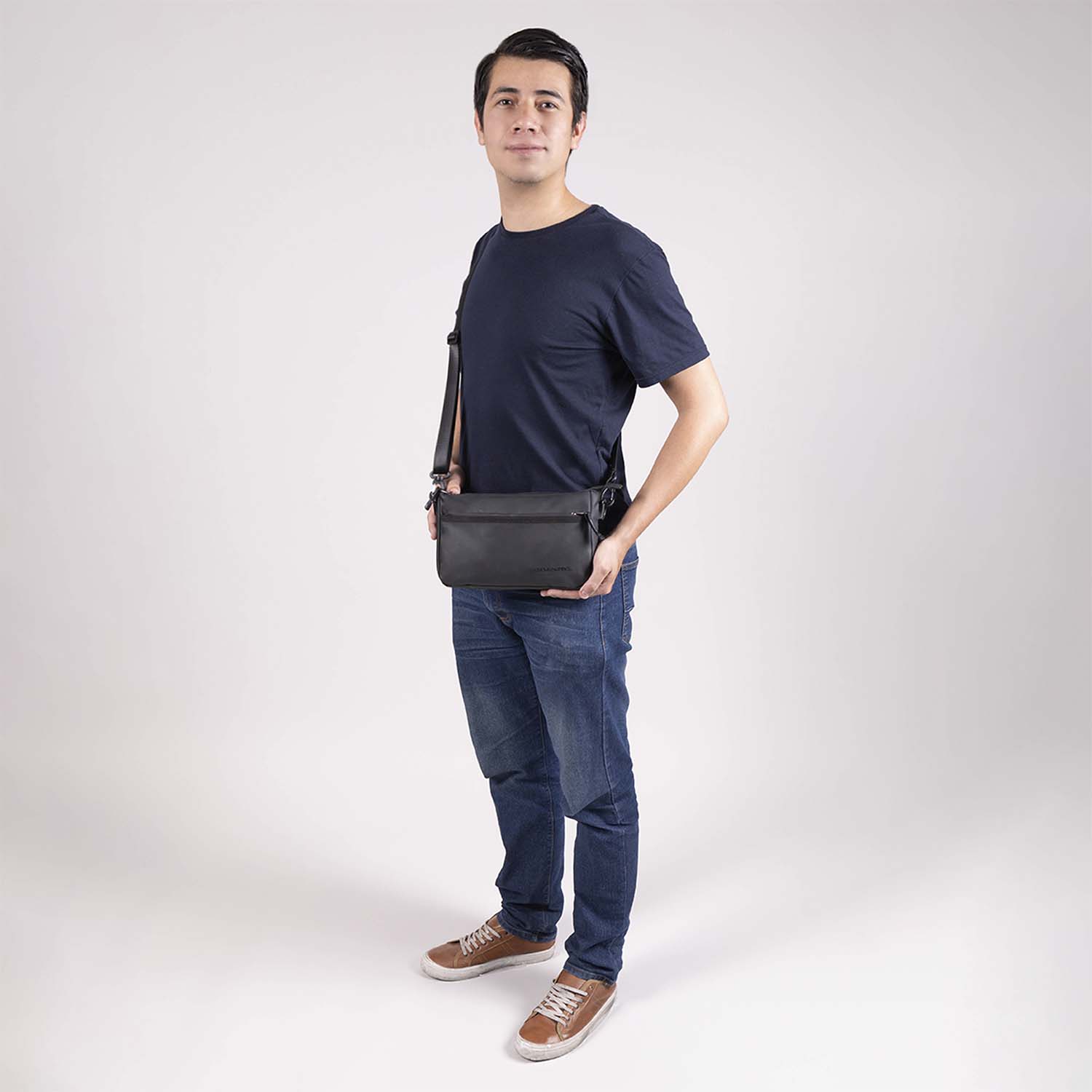 Bolsa de Lado Chenson Pro Negra para Profesionales - Elegante y Funcional - vista 2