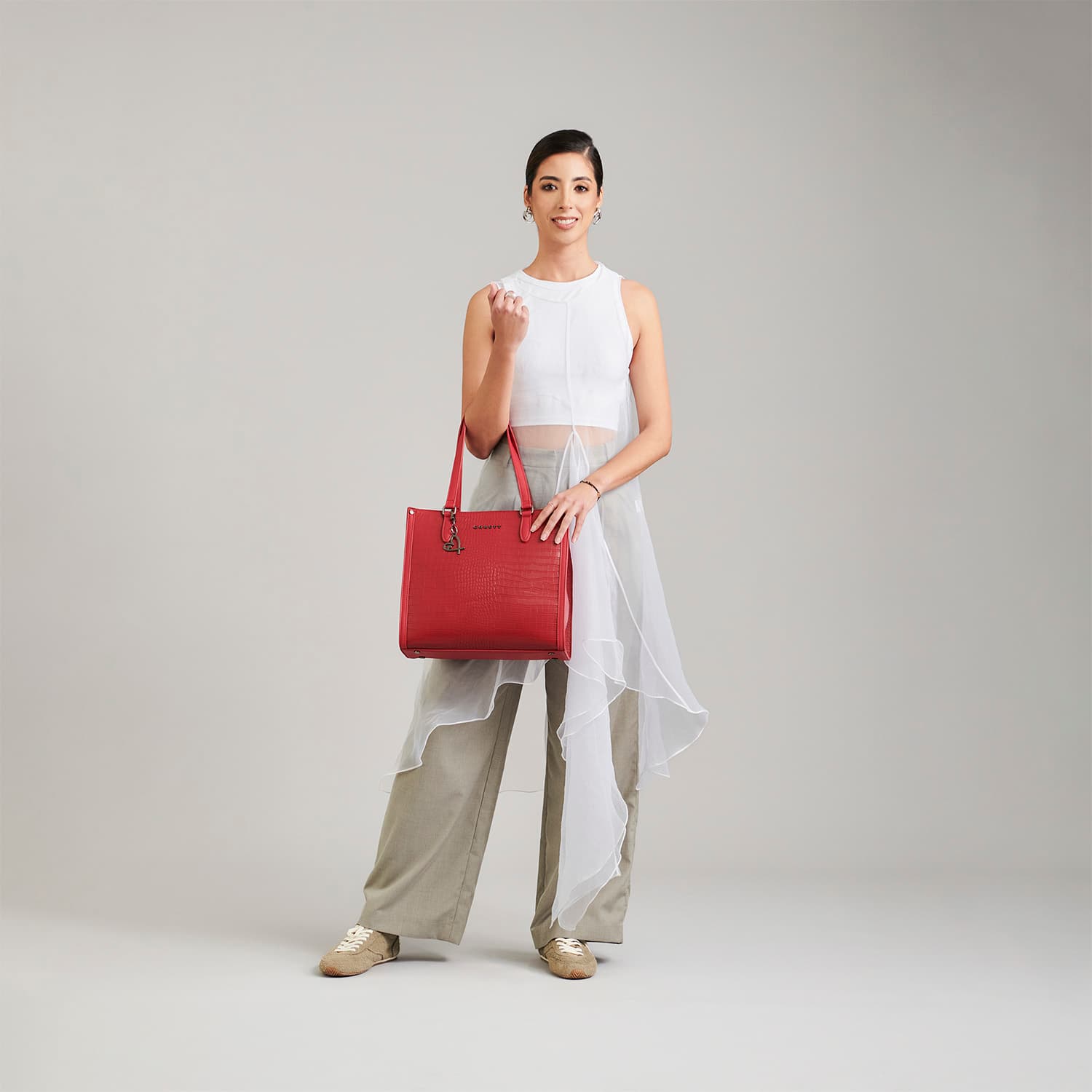 Bolsa grande para dama Gorétt by Chenson en color rojo - Estilo y funcionalidad - vista 2