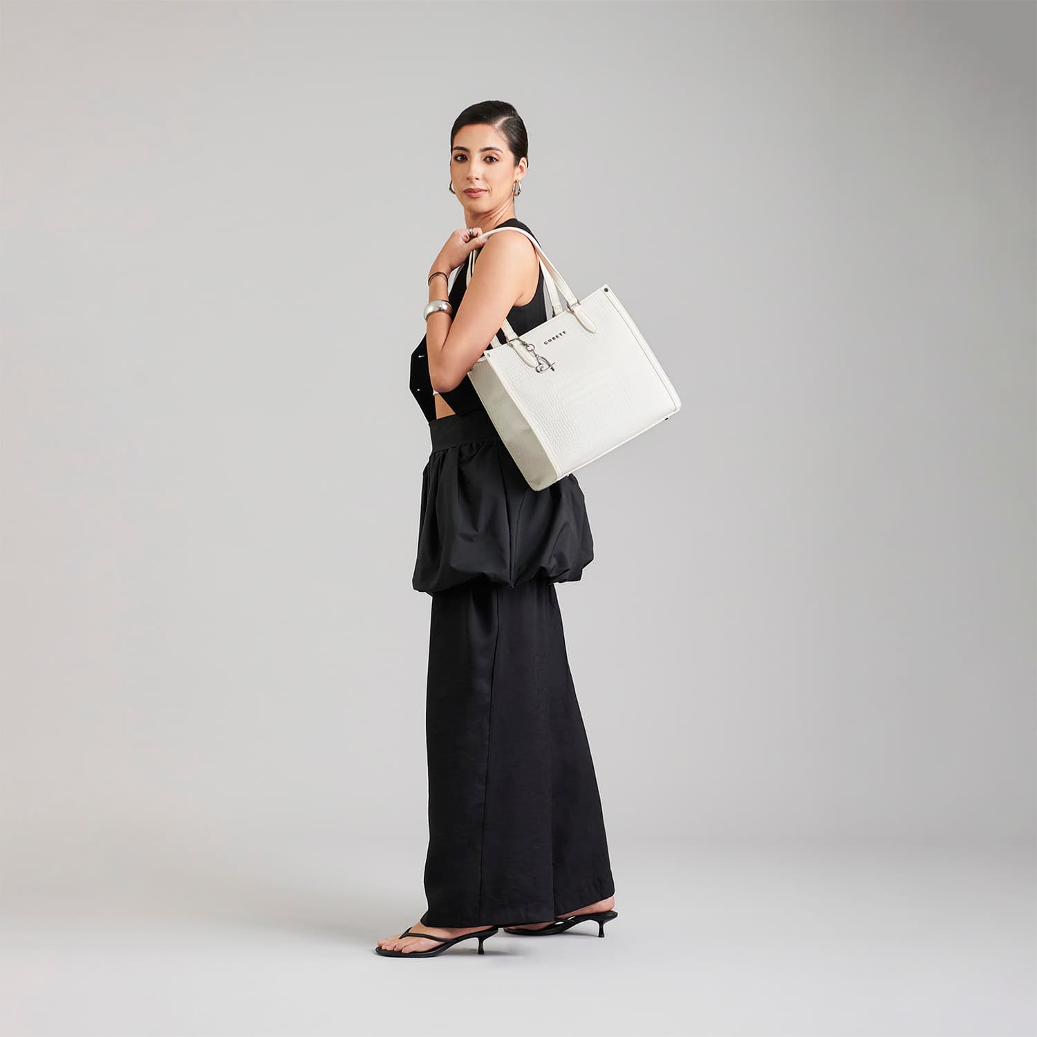 Bolsa grande para dama Gorétt by Chenson blanca con estilo y funcionalidad - vista 2