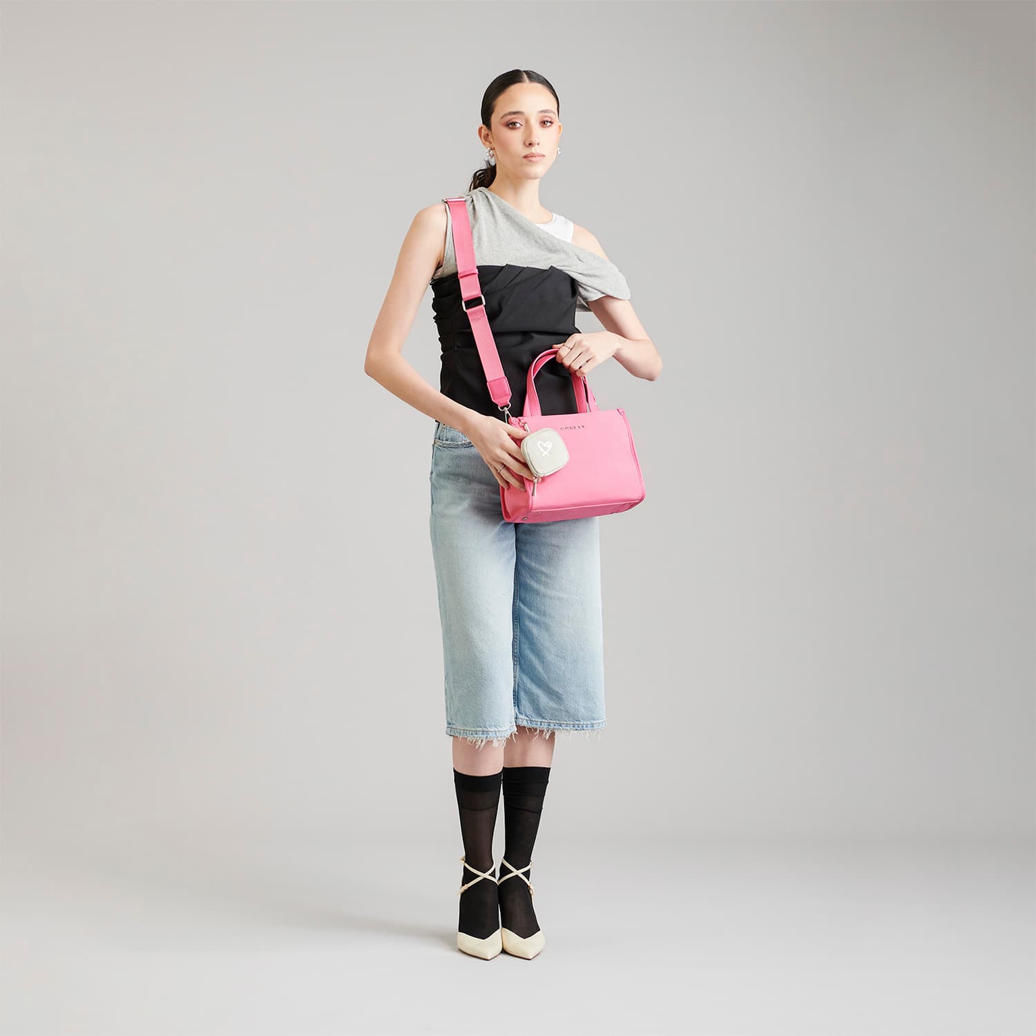 Bolsa de Mano para Dama Gorétt by Chenson Rosa con Asa Ajustable - vista 2