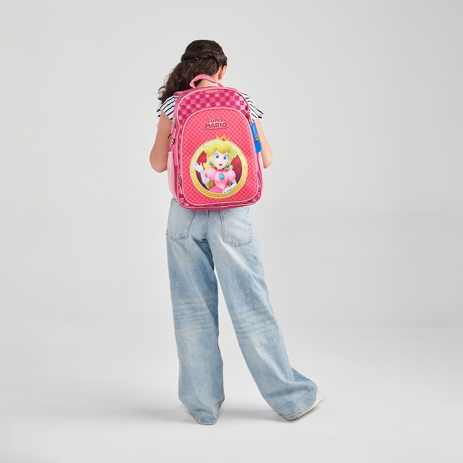 Mochila escolar para niña Mario Bros by Chenson color rosa divertida y segura - vista 2