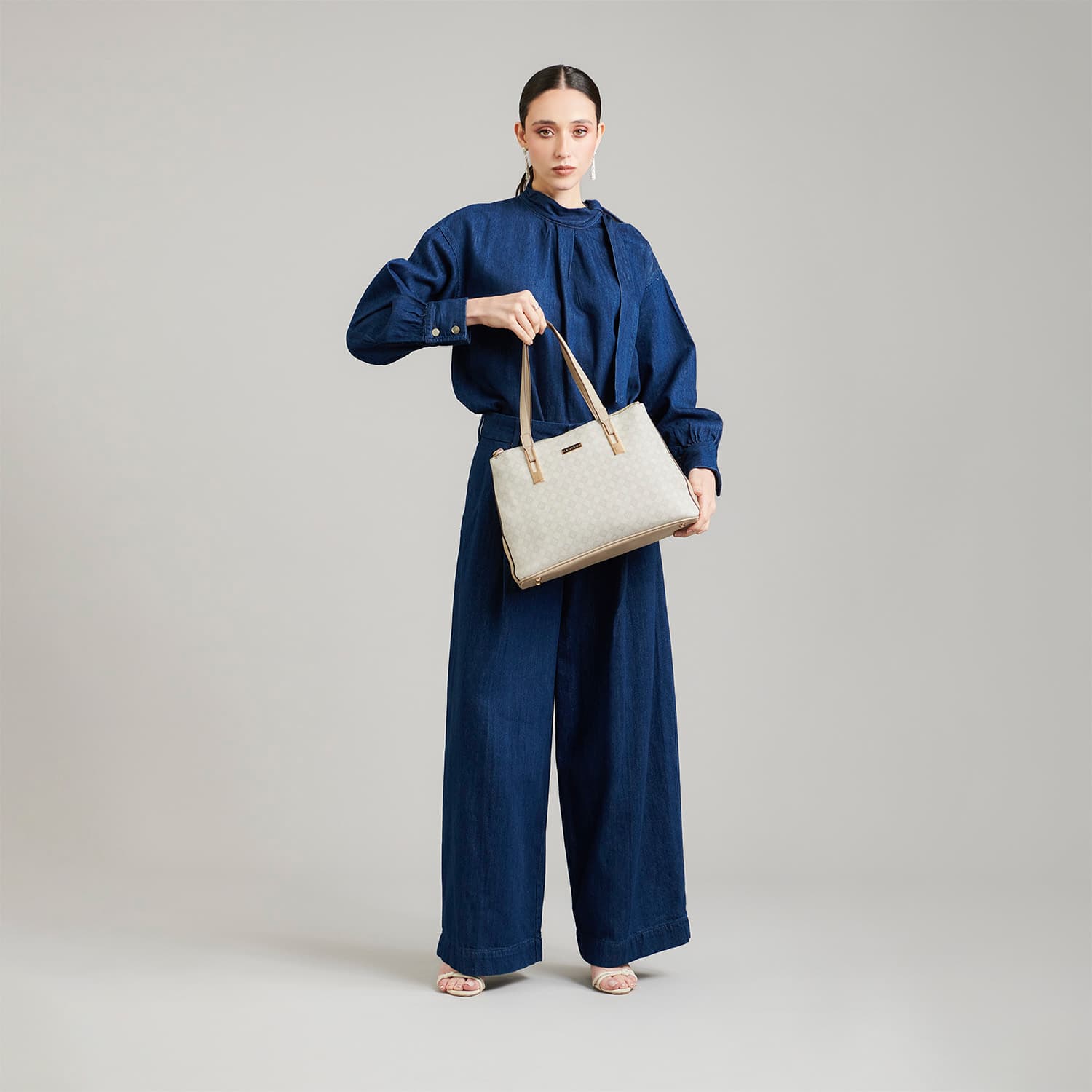 Bolsa de Mano para Dama Madison by Chenson Beige - Estilo y Funcionalidad - vista 2