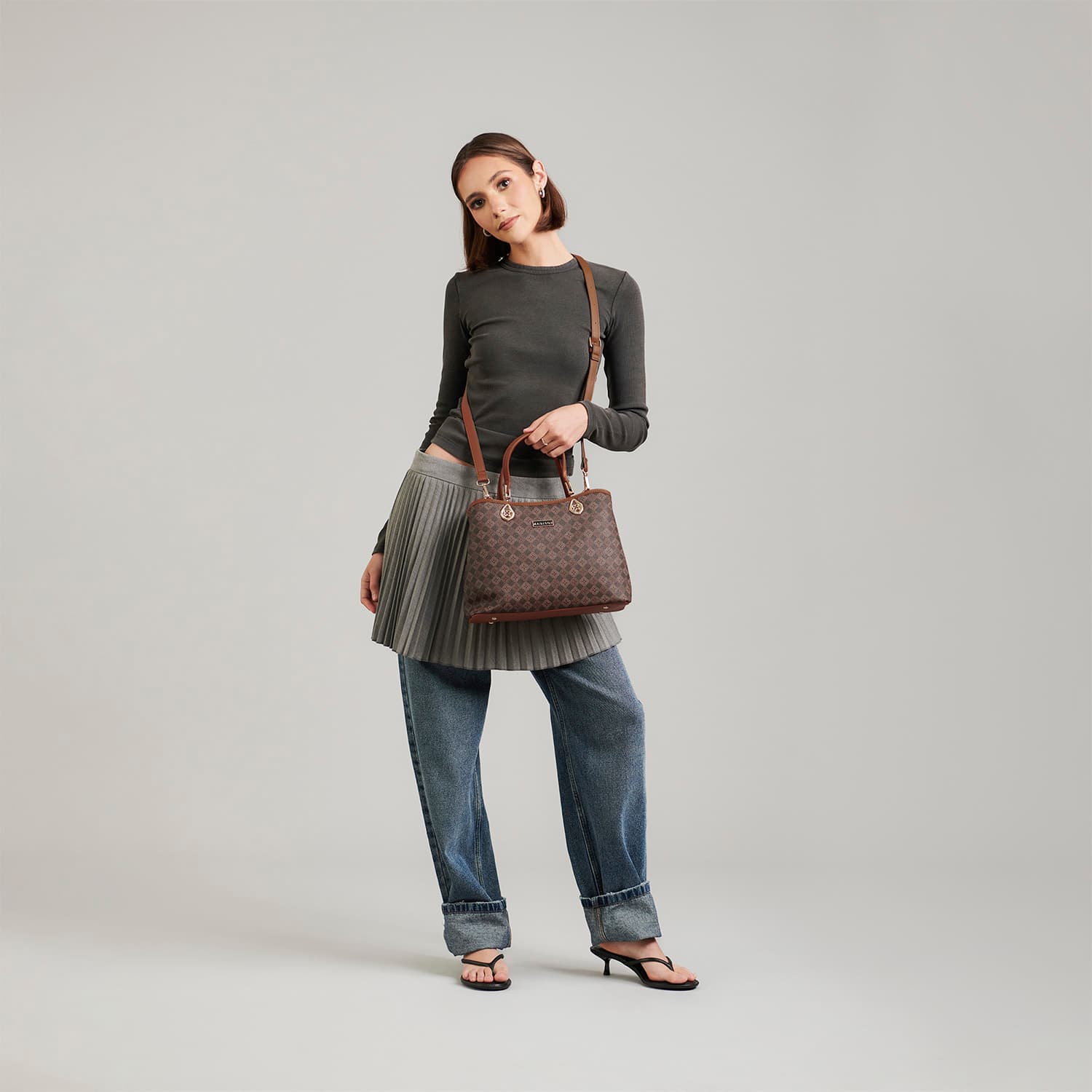 Bolsa de Mano para Dama Madison by Chenson Café - Estilo y Funcionalidad - vista 2