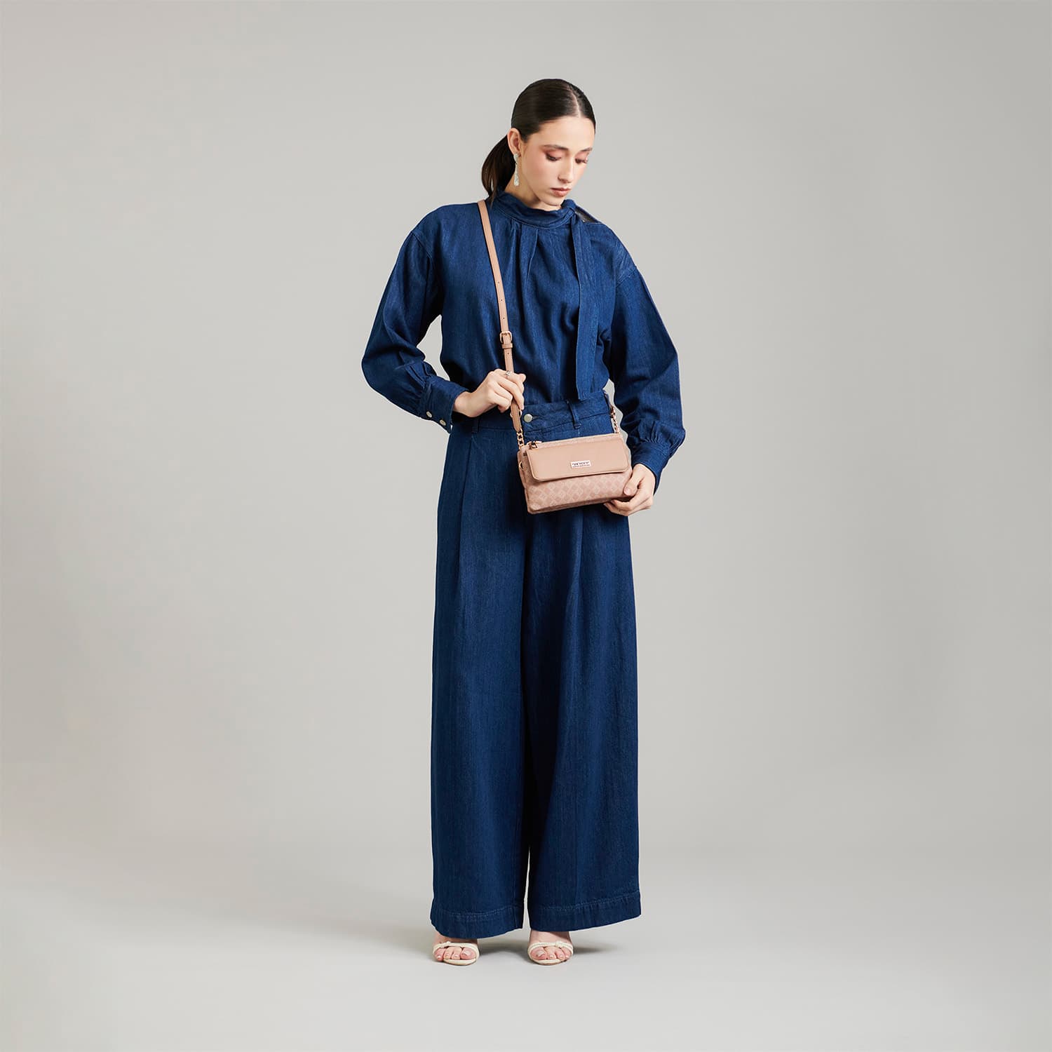 Bolsa de Lado para Dama Madison by Chenson Rosa con Doble Compartimento - vista 2