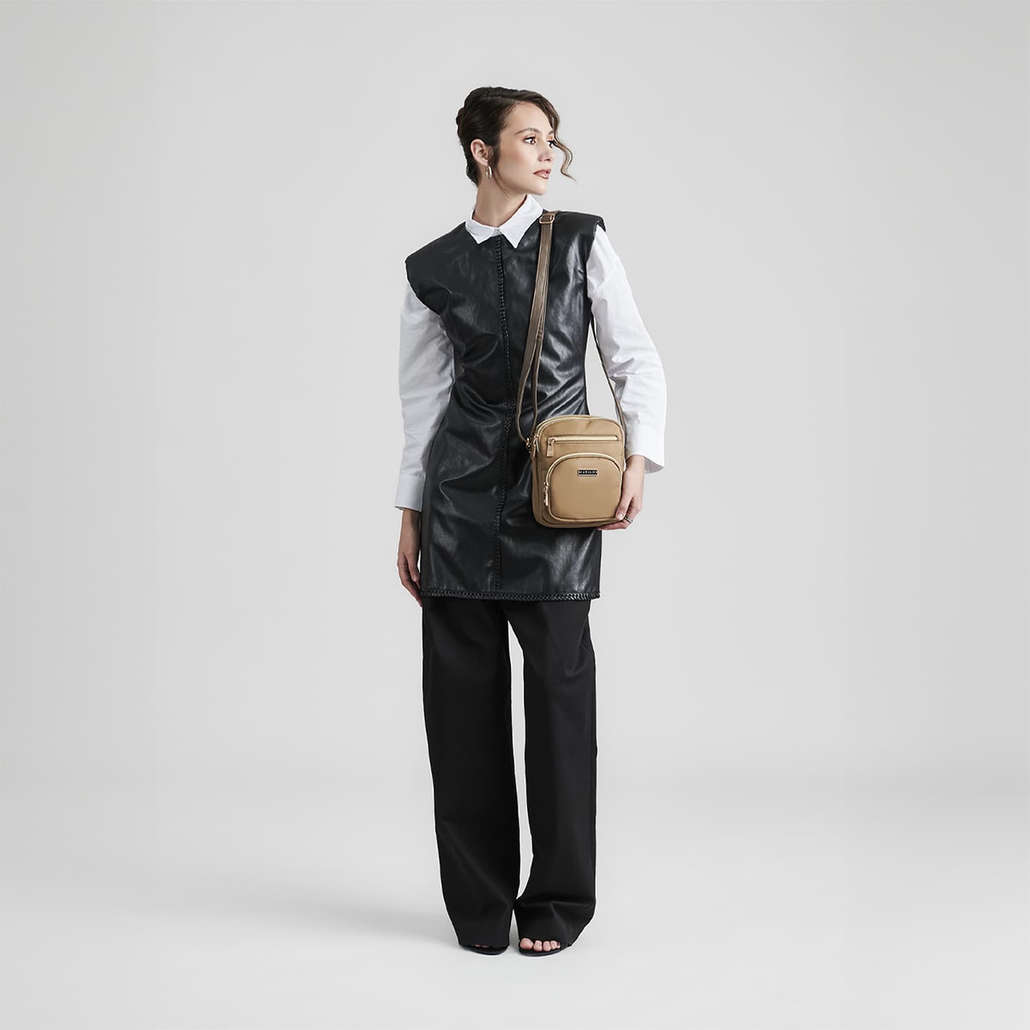 Bolsa de Lado para Dama Madison by Chenson Color Café - Estilo y Funcionalidad - vista 2