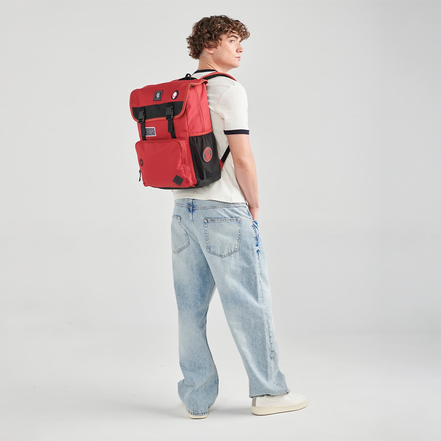 Mochila juvenil para niño Miles Morales by Chenson color rojo divertida - vista 2