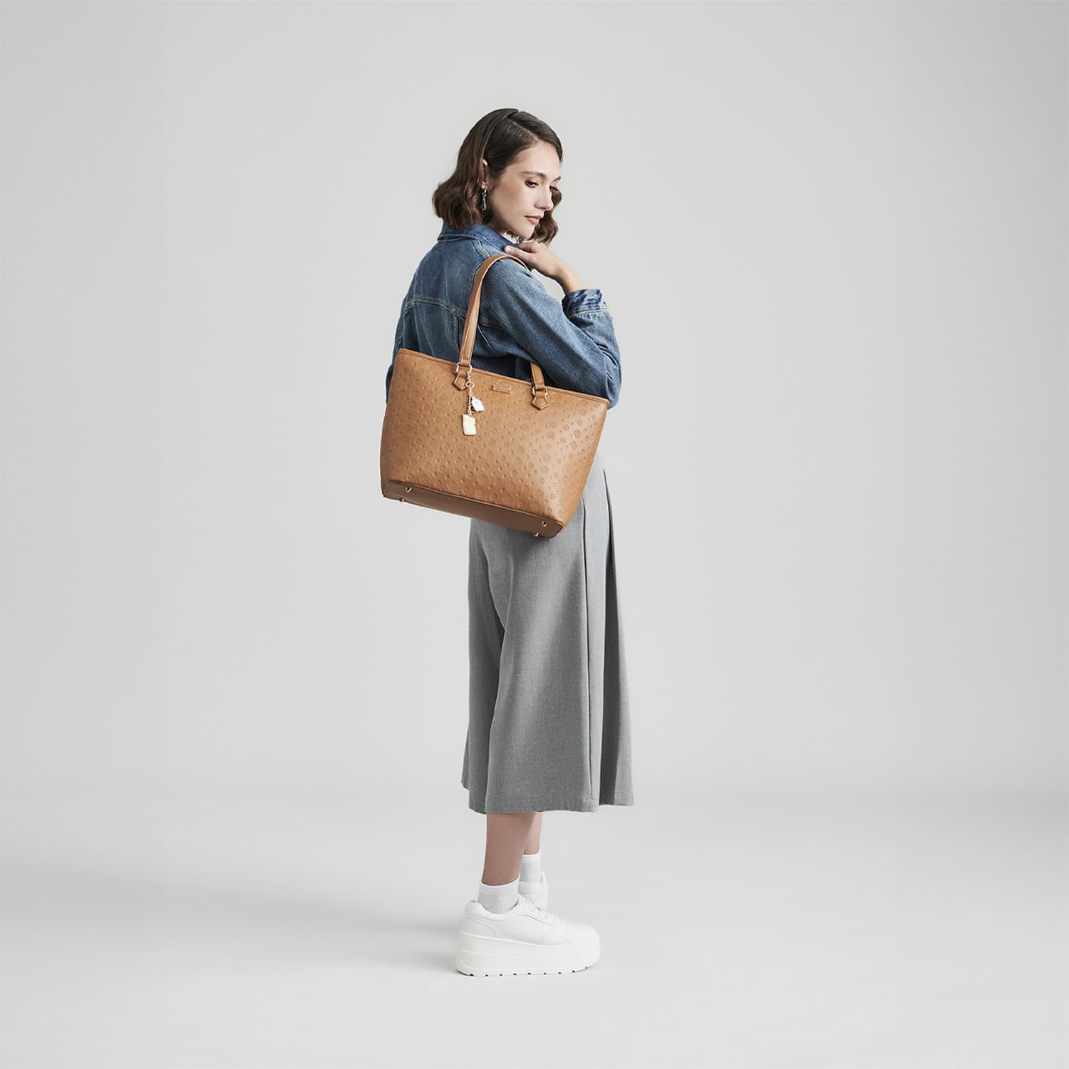 Bolsa grande Princesas by Chenson café para dama infantil - Duradera y divertida - vista 2