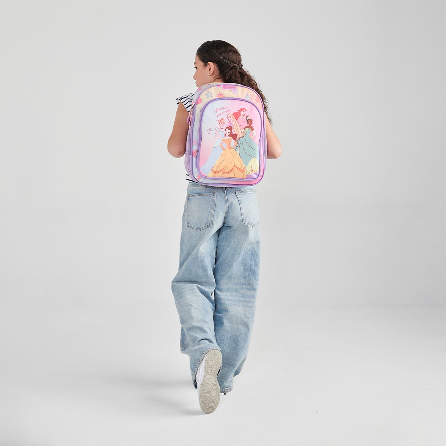 Mochila escolar para niña Princesas by Chenson color violeta divertida y segura - vista 2