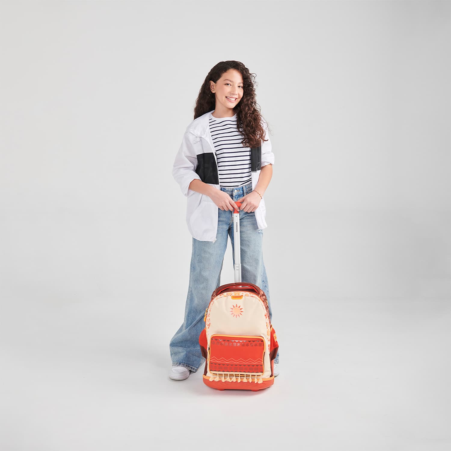 Mochila con Ruedas Princesas by Chenson Beige para Niña - Diversión y Durabilidad - vista 2